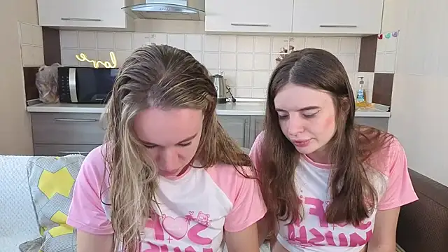 margolisa online show from September 29, 6:07 am