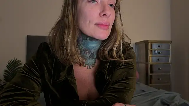 airgeadx online show from December 22, 2:15 am