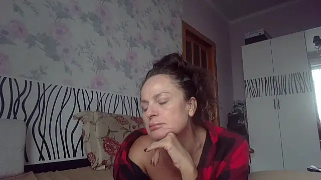 LindaStarS online show from October 8, 2:43 pm