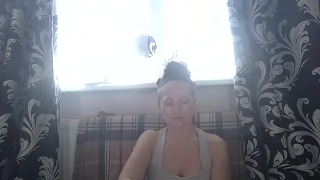 LindaStarS online show from March 14, 5:19 am