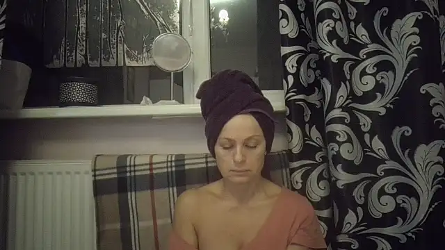 LindaStarS online show from December 3, 5:26 pm