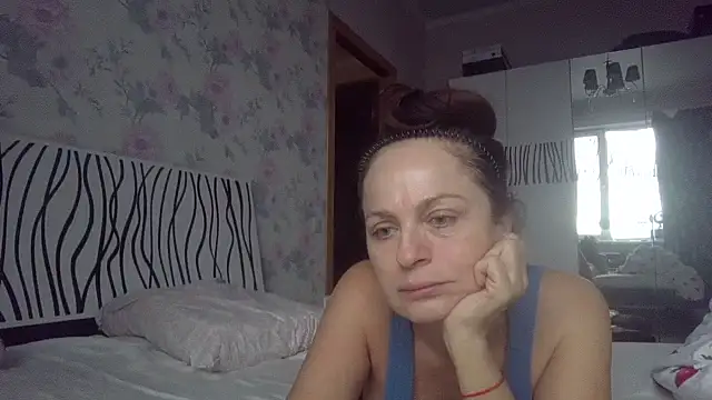 LindaStarS online show from December 14, 7:03 am