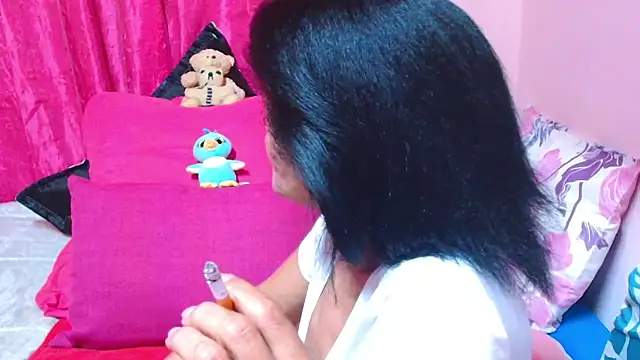 SLUTTYROXY online show from January 15, 7:09 pm