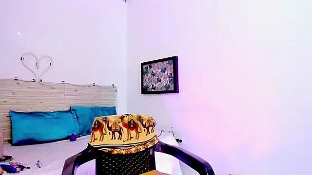 lilahSweet online show from September 23, 3:10 pm