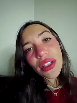 loveuu-bae online show from December 17, 1:11 am