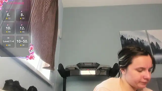 MilaniaCute online show from October 16, 9:23 am