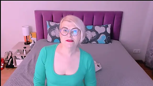 sabrinamacmarren online show from October 10, 2:44 pm