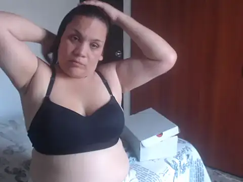 KimberlyPuentes online show from January 7, 6:44 pm