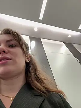 MariiD online show from November 12, 9:40 am