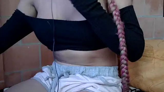 pamelasophia19 online show from October 10, 9:20 pm