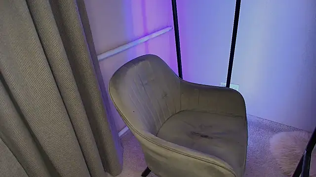 Leila Libertas online show from October 14, 7:49 pm