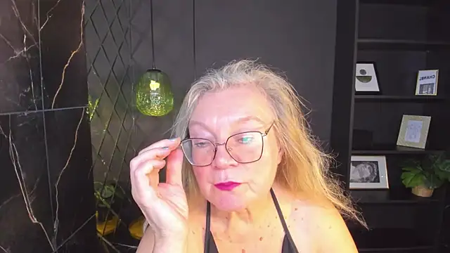 NataliMellow online show from October 18, 1:14 pm