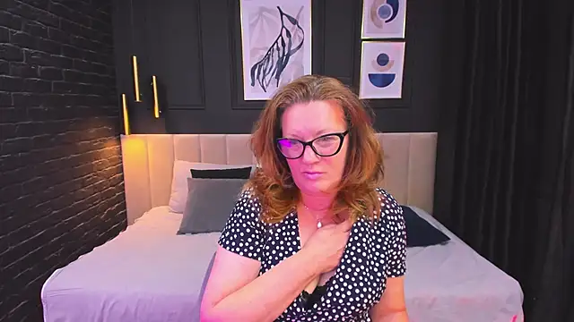 LeaPure online show from March 17, 4:33 pm