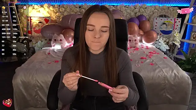 FoxyShy online show from March 4, 6:31 am