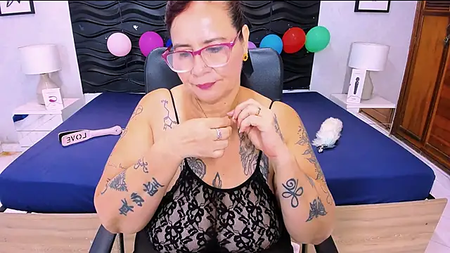 laura riley online show from October 30, 1:01 pm