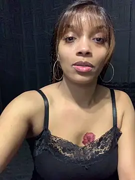 Rakiyahcharms online show from February 3, 3:15 am