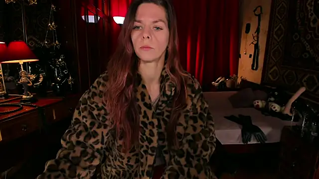 MargoTigress online show from January 17, 5:48 am