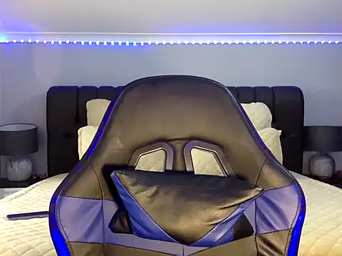 BOOTYBANGER24xx online show from September 13, 9:17 am