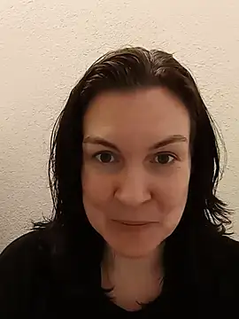 DesreRose online show from June 4, 5:06 pm