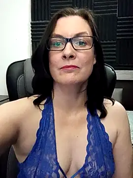 DesreRose online show from March 26, 10:55 pm