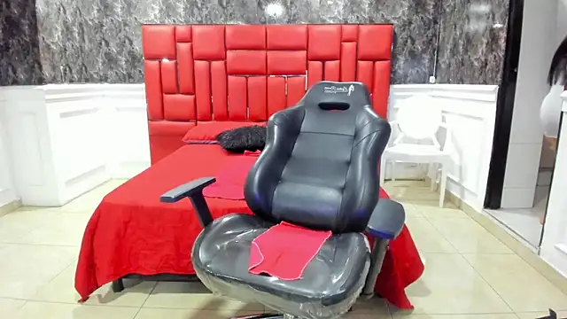 Imyourdirtymilf online show from October 22, 7:30 pm