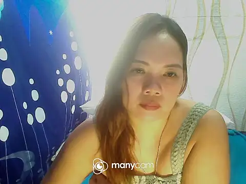 BURBERRY69 online show from September 19, 5:06 am