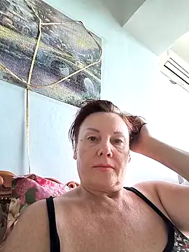  lady red  online show from September 11, 11:54 am