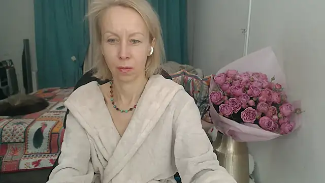 LuxuryNika online show from October 24, 7:21 pm