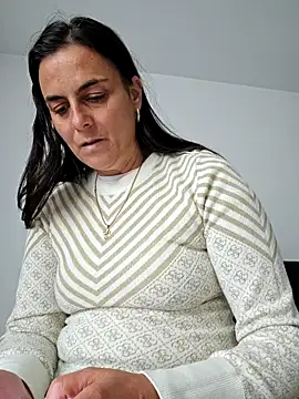 IsabelleCraft online show from October 24, 1:07 pm