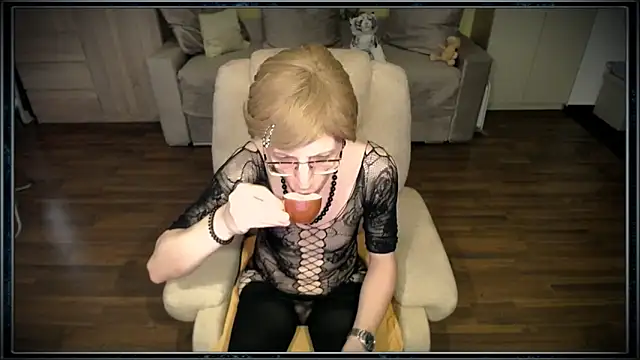 clementine online show from October 15, 7:11 am