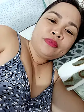 XXLorie 02 online show from January 11, 12:32 pm