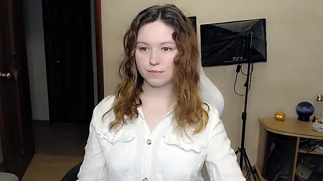 BettyGinger online show from October 16, 8:00 pm