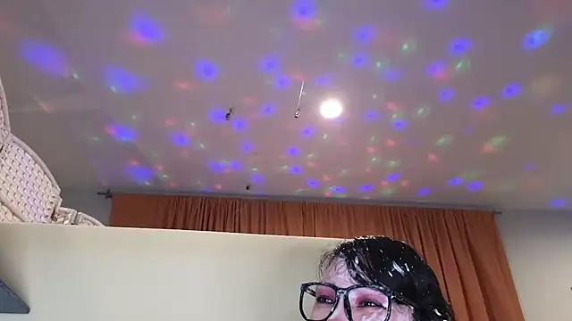 Foglove69 online show from November 9, 6:15 pm