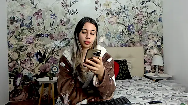 RoseDiamond06 online show from October 15, 3:47 pm