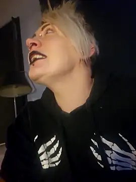 PinkTheHawk online show from October 3, 11:15 am