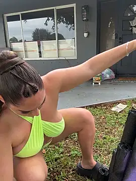 lovely beast online show from September 18, 3:43 pm