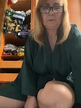 Irina2909xh online show from April 12, 9:01 am