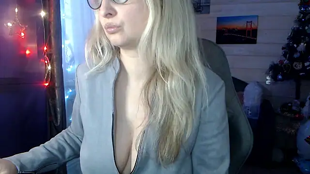 RubiLakros online show from January 19, 12:23 pm