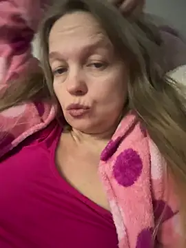 Susanel online show from January 12, 6:02 pm