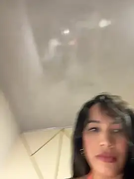 SQUIRTINGQUEEN11 online show from April 11, 2:39 am