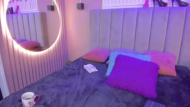 chantall1375 online show from February 8, 3:43 am