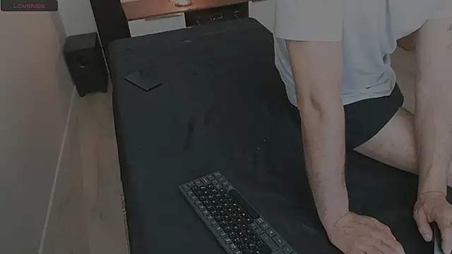 leon3311 online show from February 17, 6:18 pm