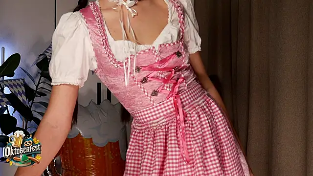 alicebalij online show from September 24, 8:13 am