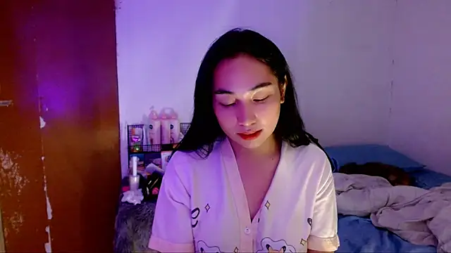 SweetLilly 18 online show from September 26, 2:36 pm