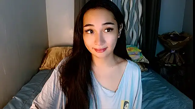 SweetLilly 18 online show from April 17, 3:08 am