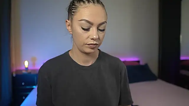 TiffanyPierce online show from February 3, 9:18 pm