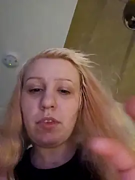 DamelynDaisy online show from February 1, 2:32 am