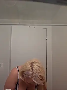 DamelynDaisy online show from February 19, 5:40 am