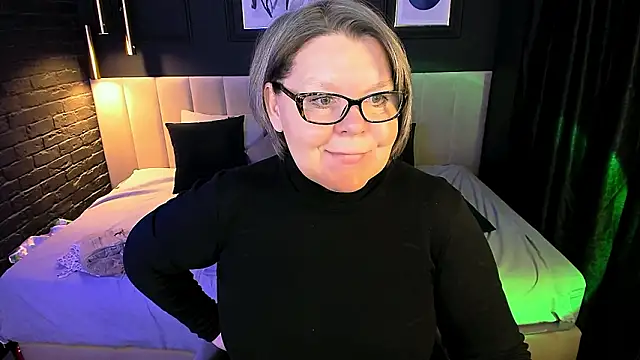 Shannonshine online show from February 11, 1:12 pm