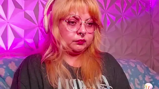 Satyn doll online show from October 13, 2:03 am